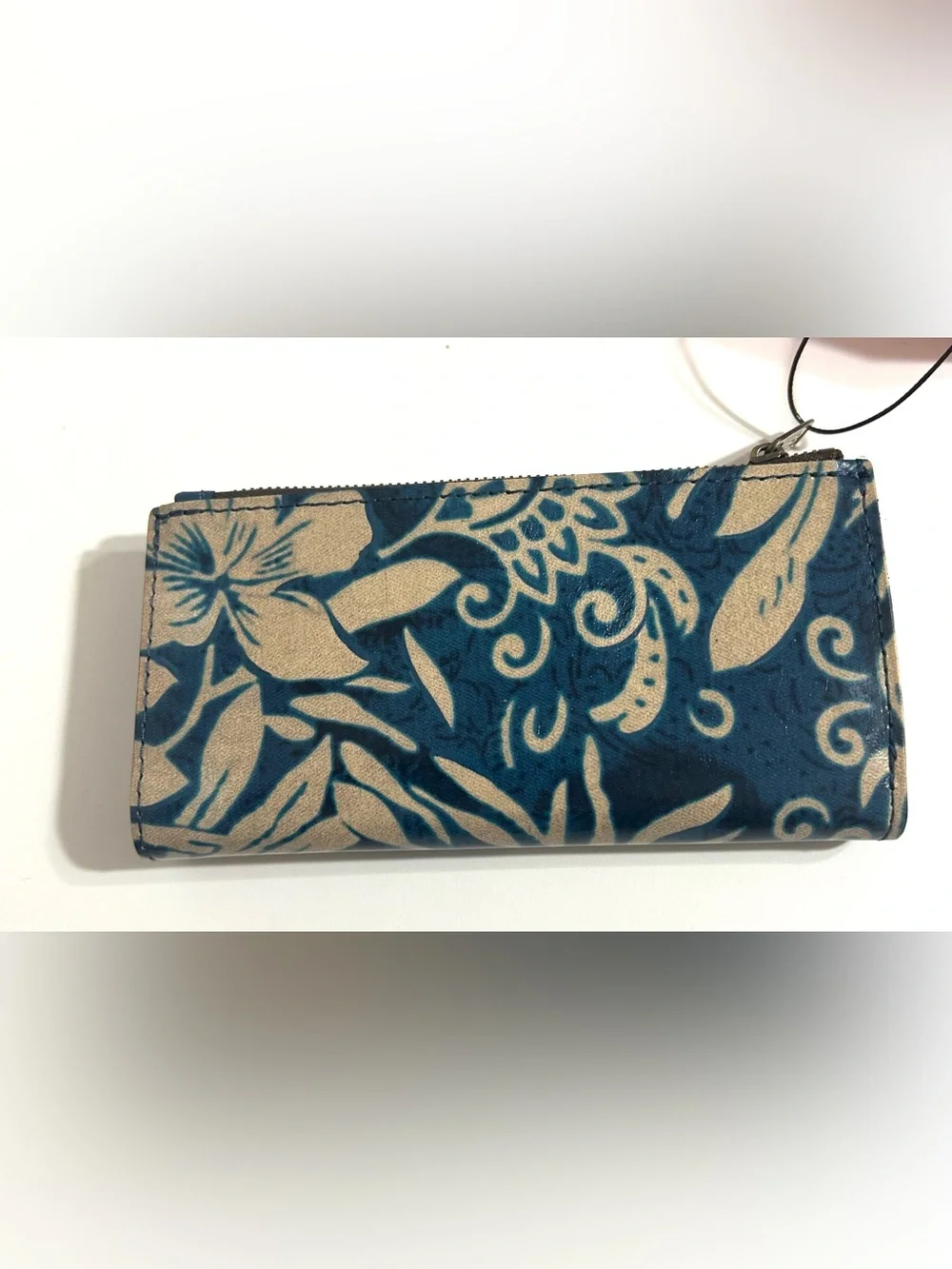 NIB Patricia Nash Teal Blue & Cream Greek Floral Bifold with RFID